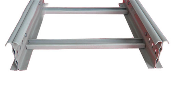 双梯边梯级式电缆桥架