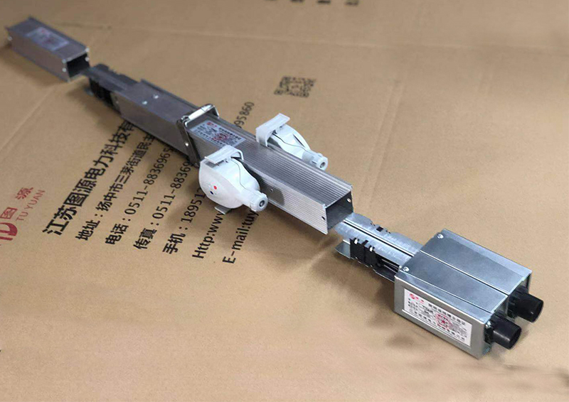 新型双回路4+4照明母线槽